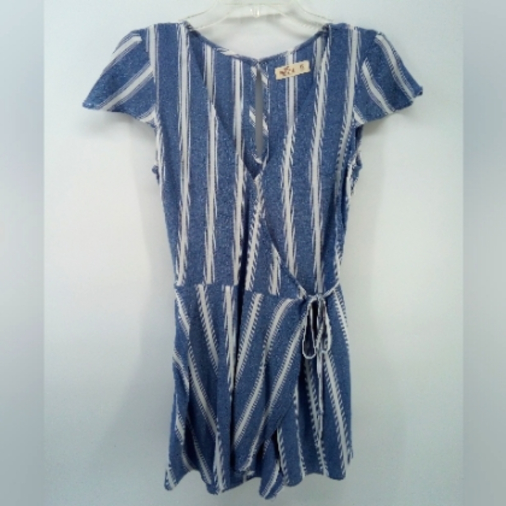 Hollister Chambray Faux Wrap Dress Blue White Romper Breathable Lined XS